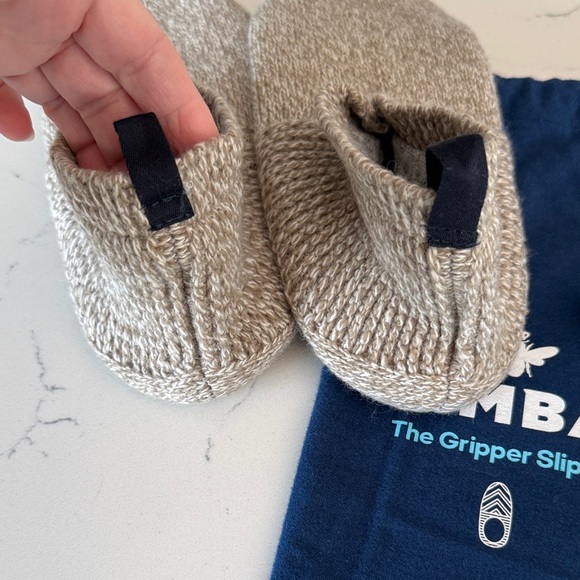 Bombas Gripper Slippers in Taupe Women’s X-Small - Picture 4 of 11
